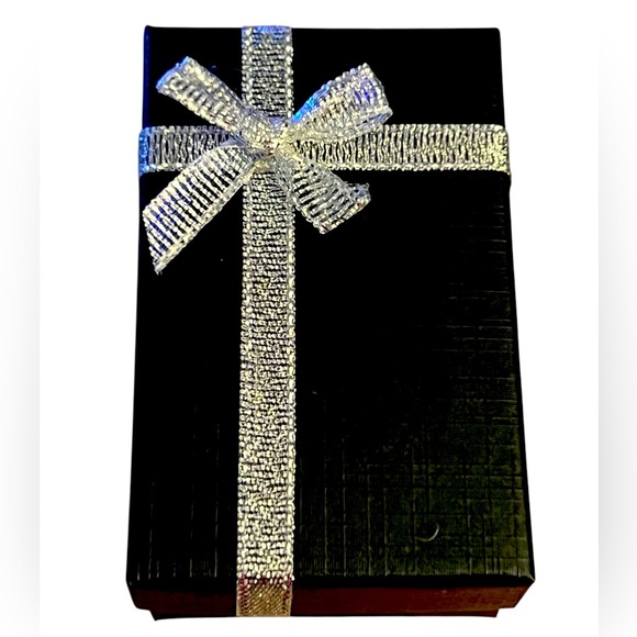 Elegant Yellow Oval man made gemstone dangling Earrings NWT - Picture 2 of 2